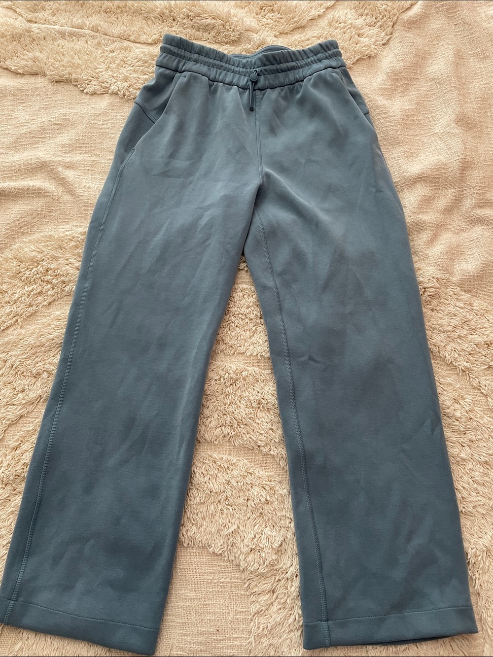 lululemon athletica nwot softstreme cropped high rise utility blue size 2